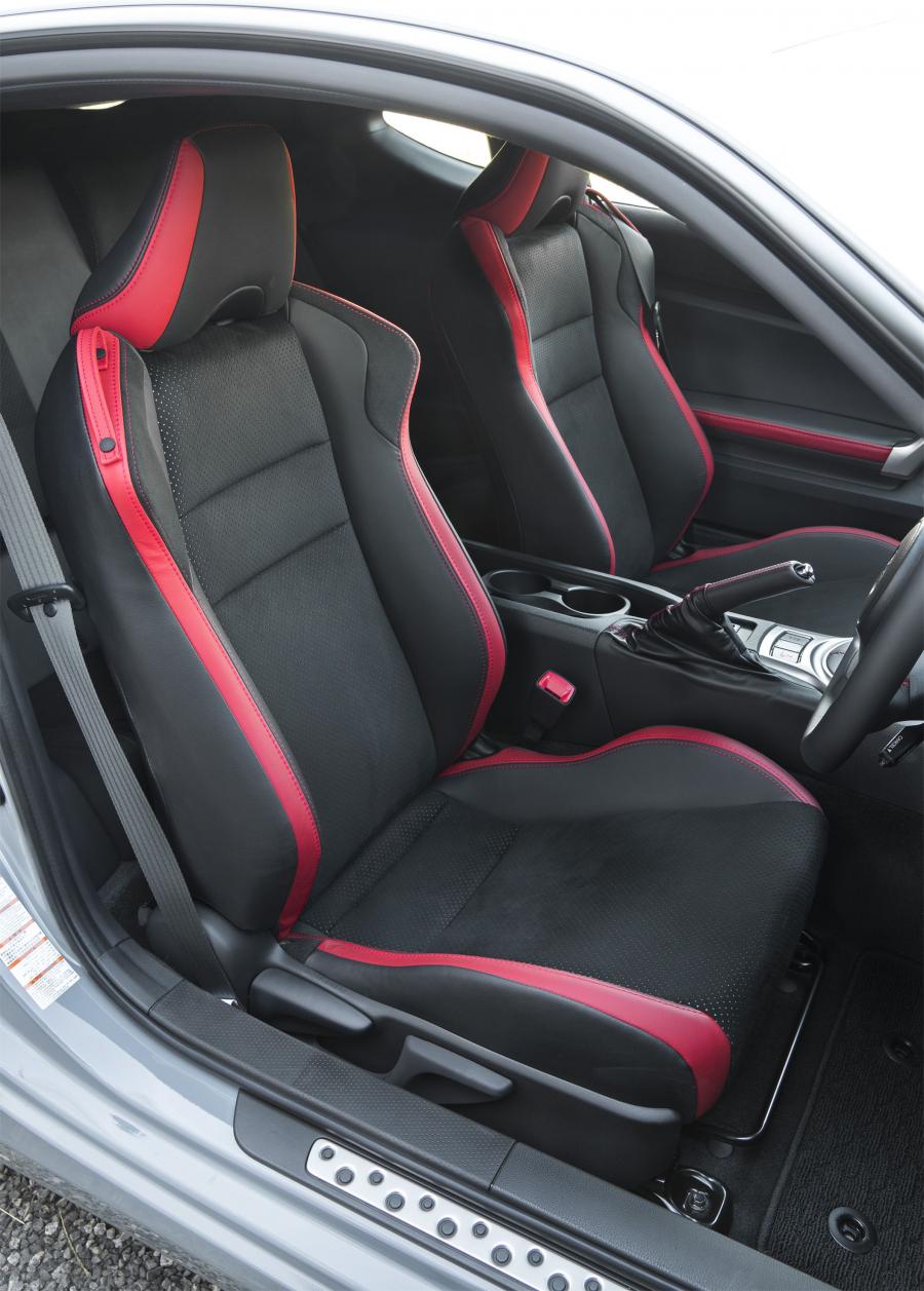 Интерьер Toyota GT 86 GTS Performance Kit 2017 года  (AU) (фото 6 из 10)
